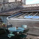 La Maison Des Vignes ベッド・アンド・ブレックファスト 2*