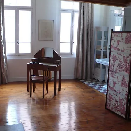 La Maison Des Vignes Bed & Breakfast