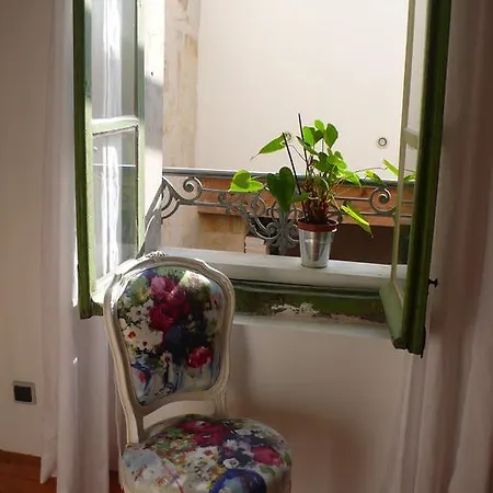 La Maison Des Vignes Couette-café 2*