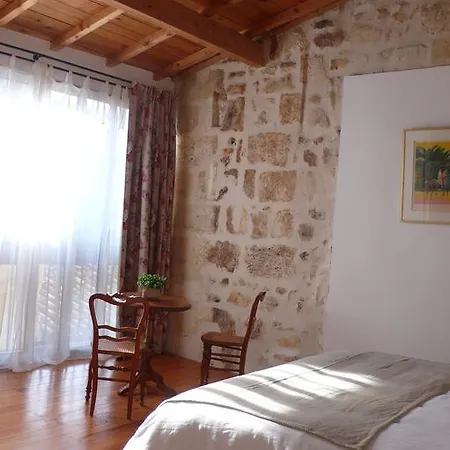 La Maison Des Vignes לינה וארוחת בוקר בורדו