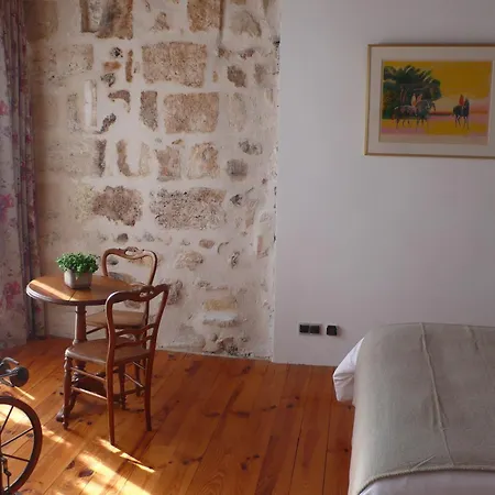 לינה וארוחת בוקר La Maison Des Vignes