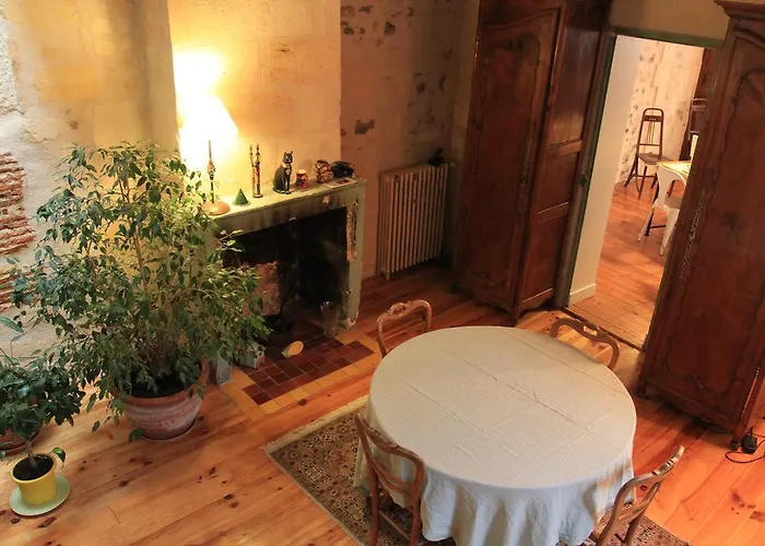 La Maison Des Vignes Couette-café